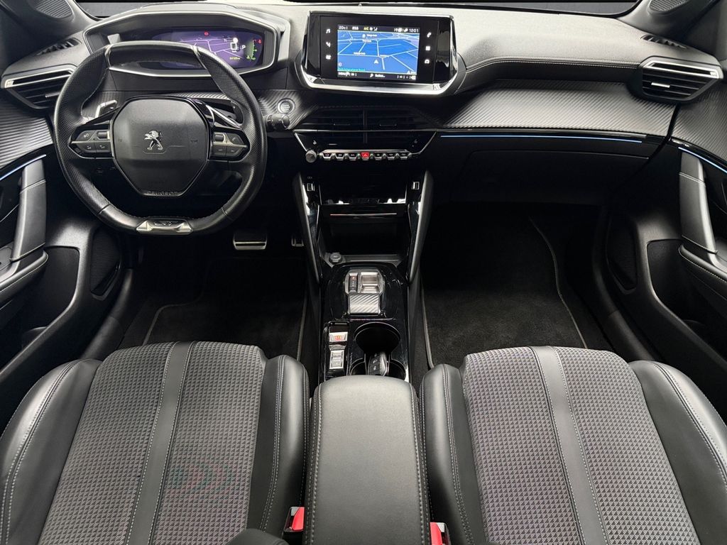 Peugeot 208 2023 г. Белый, пробег 54200 км