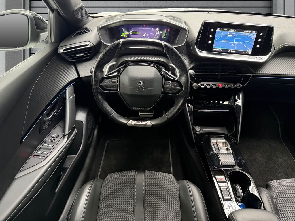 Peugeot 208 2023 г. Белый, пробег 54200 км