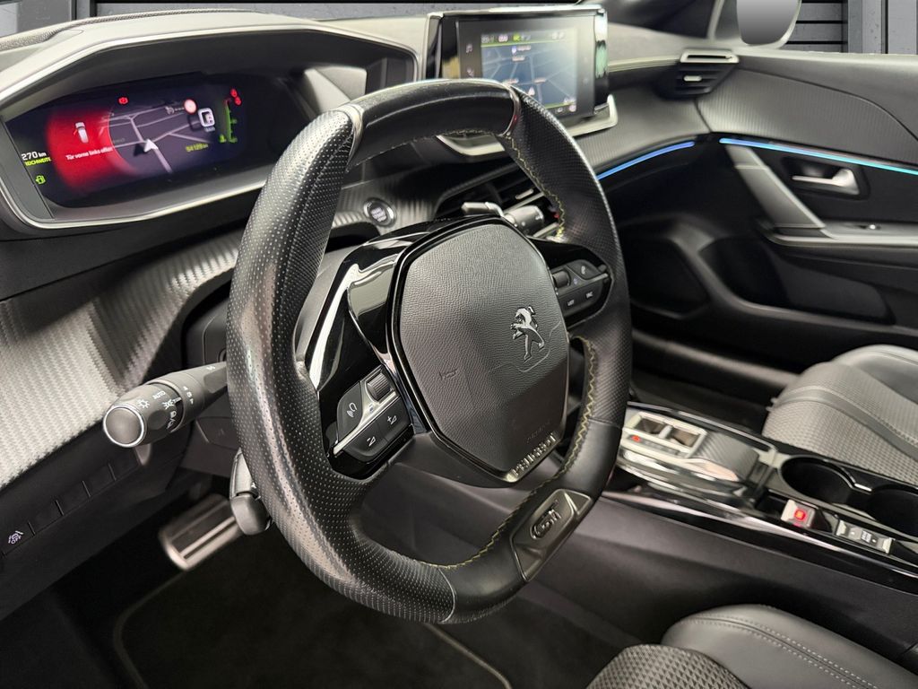 Peugeot 208 2023 г. Белый, пробег 54200 км