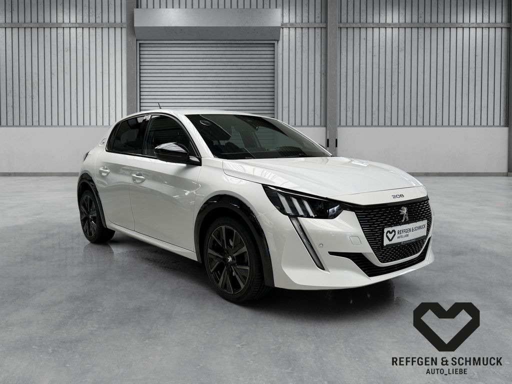 Peugeot 208 2023 г. Белый, пробег 54200 км