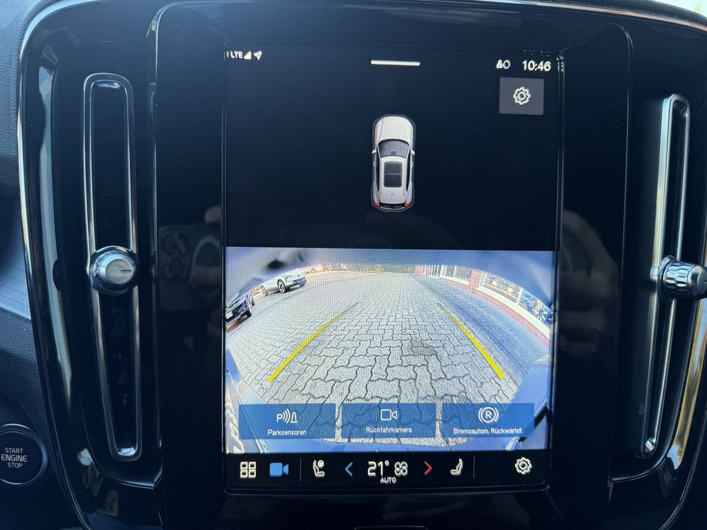 Volvo XC40 2023 г. Синий, пробег 46000 км