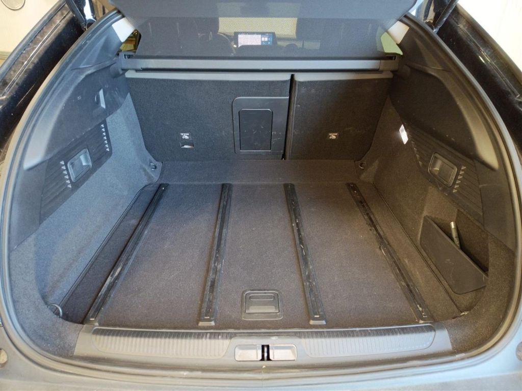 Citroen C5 X 2026 г. Чёрный, пробег 21603 км