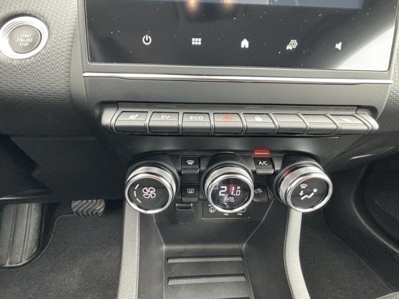Renault Clio 2021 г. Белый, пробег 44143 км