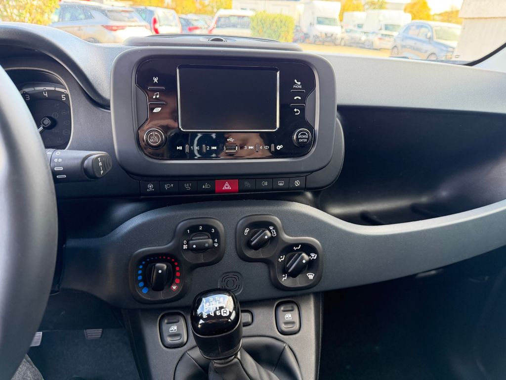 Fiat Panda 2024 г. Красный, пробег 51943 км