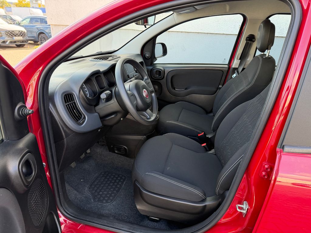 Fiat Panda 2024 г. Красный, пробег 52086 км