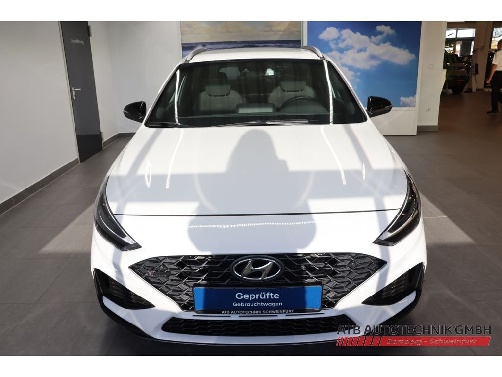 Hyundai i30 2022 г. Белый, пробег 58180 км
