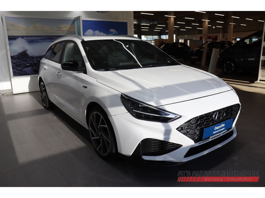 Hyundai i30 2022 г. Белый, пробег 58180 км