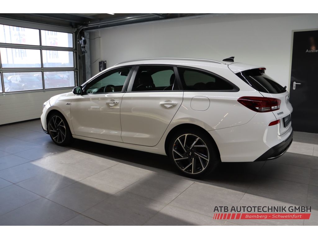 Hyundai i30 2022 г. Белый, пробег 58180 км