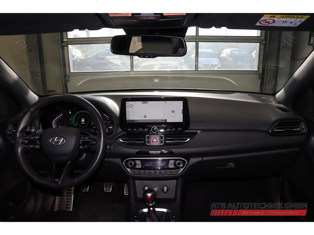 Hyundai i30 2022 г. Белый, пробег 58180 км