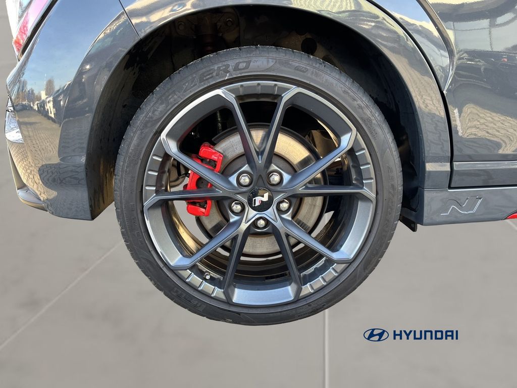 Hyundai Kona 2023 г. Серый, пробег 44302 км