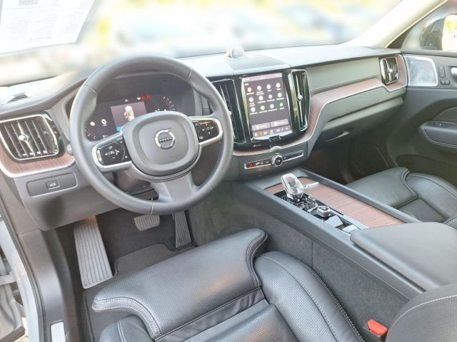 Volvo XC60 2023 г. Серый, пробег 42422 км
