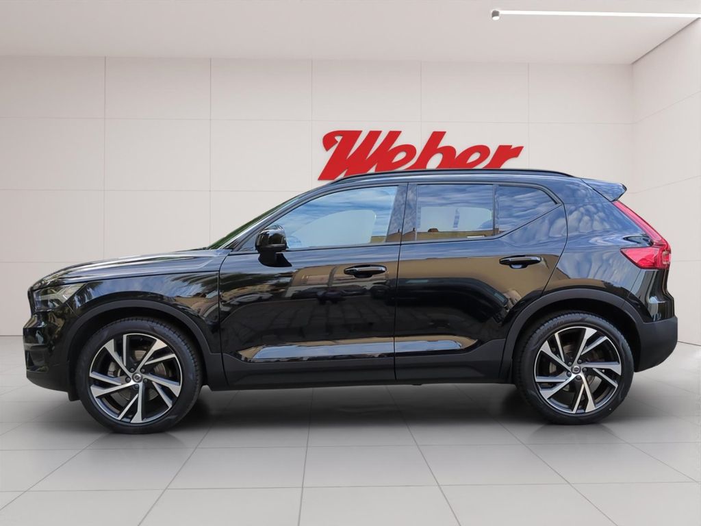 Volvo XC40 2021 г. Чёрный, пробег 45200 км