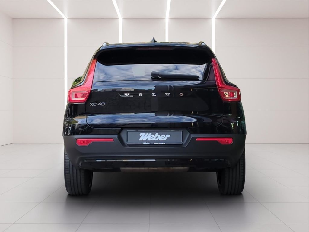Volvo XC40 2021 г. Чёрный, пробег 45200 км