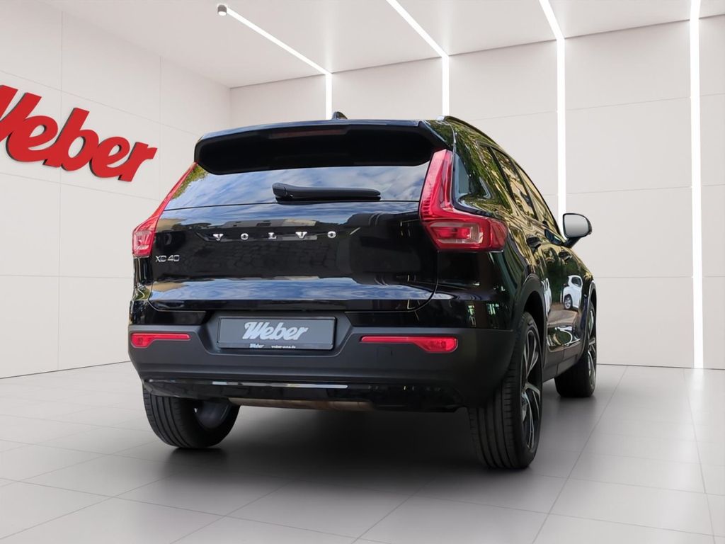 Volvo XC40 2021 г. Чёрный, пробег 45200 км