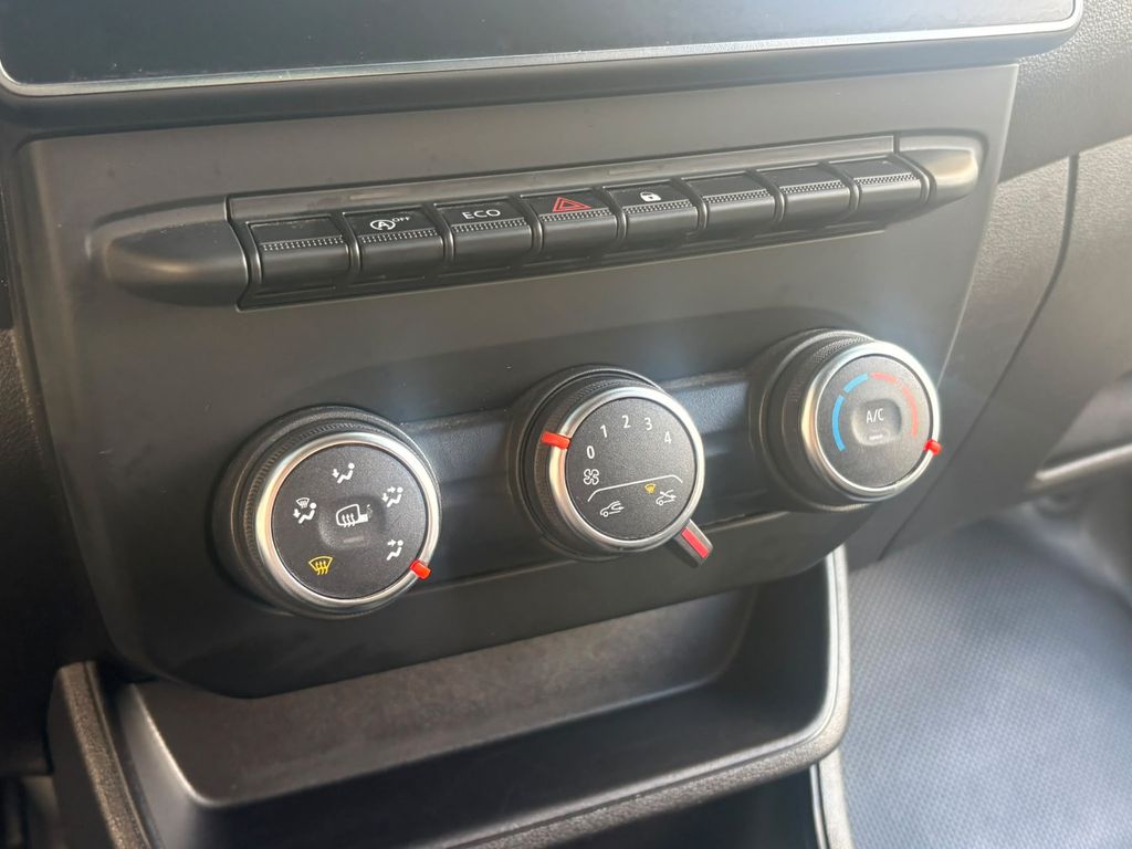 Renault Express 2021 г. Белый, пробег 47100 км