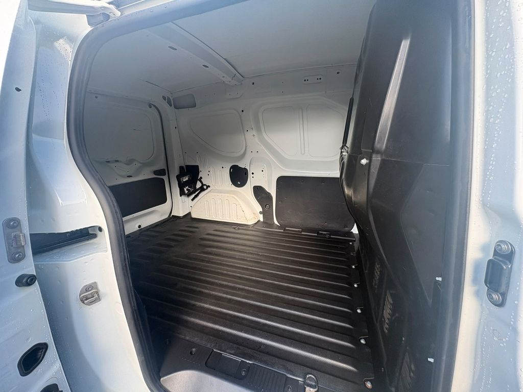Renault Express 2021 г. Белый, пробег 47100 км