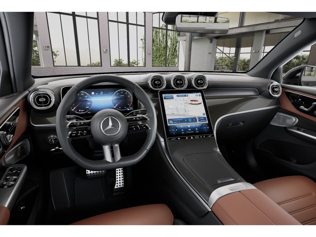 Mercedes-Benz GLC 200 2025 г. Белый, пробег 23108 км