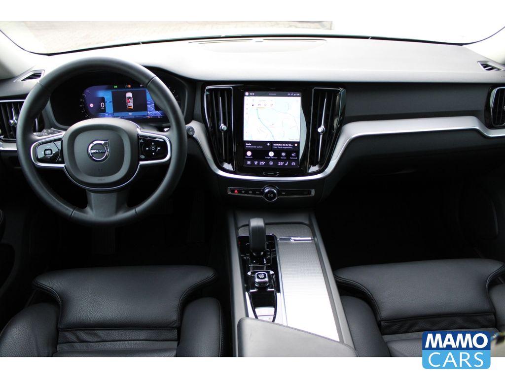 Volvo V60 Cross Country 2023 г. Белый, пробег 46653 км
