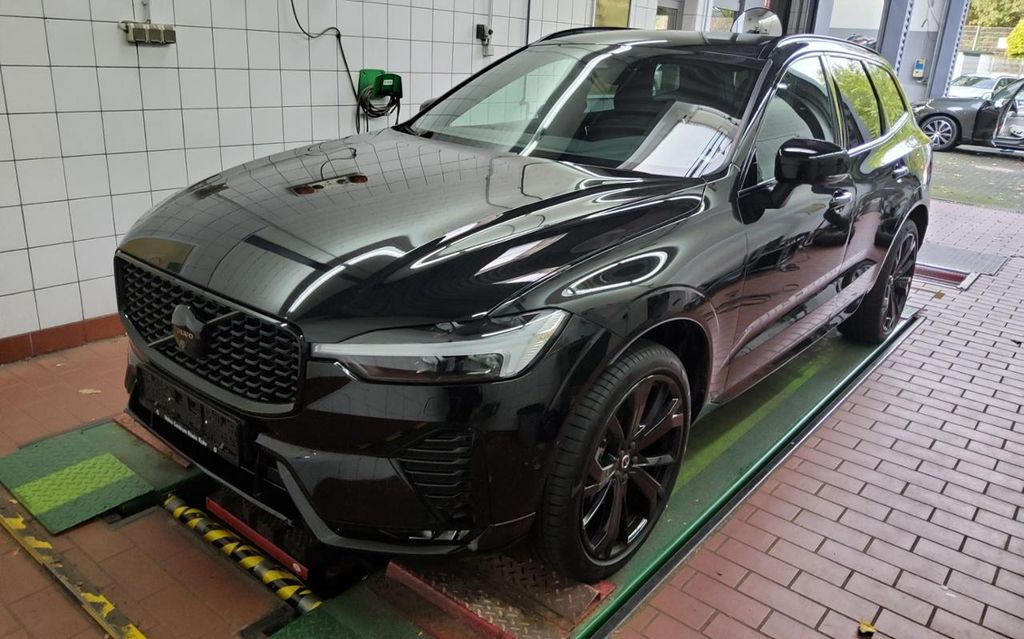 Volvo XC60 2024 г. Чёрный, пробег 21551 км