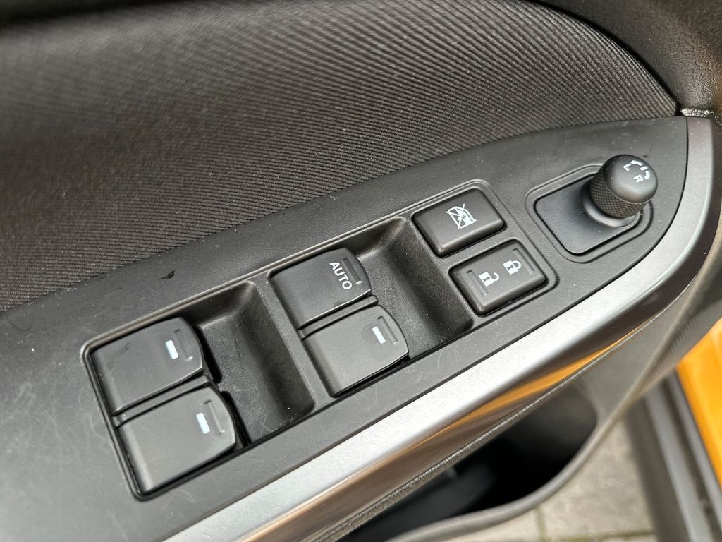 Suzuki Vitara 2023 г. Жёлтый, пробег 58500 км
