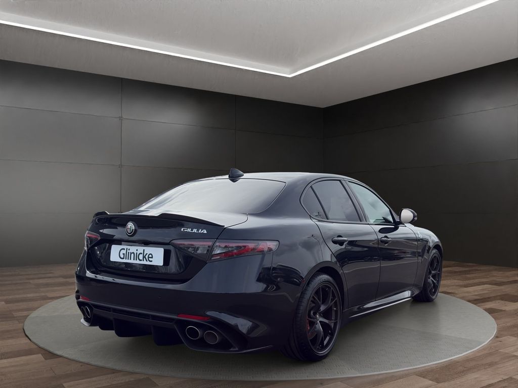 Alfa Romeo Giulia 2024 г. Чёрный, пробег 48115 км