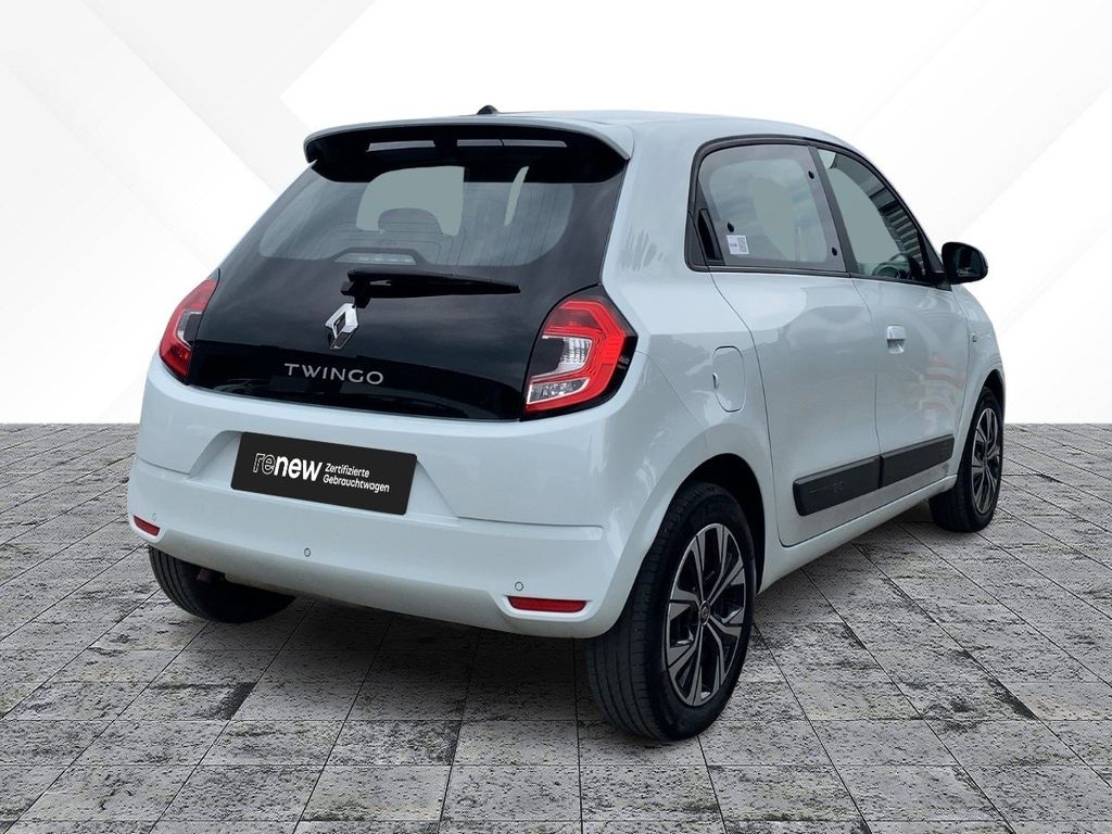 Renault Twingo 2022 г. Белый, пробег 52772 км