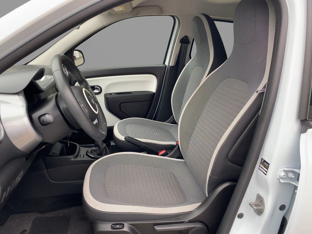 Renault Twingo 2022 г. Белый, пробег 52772 км