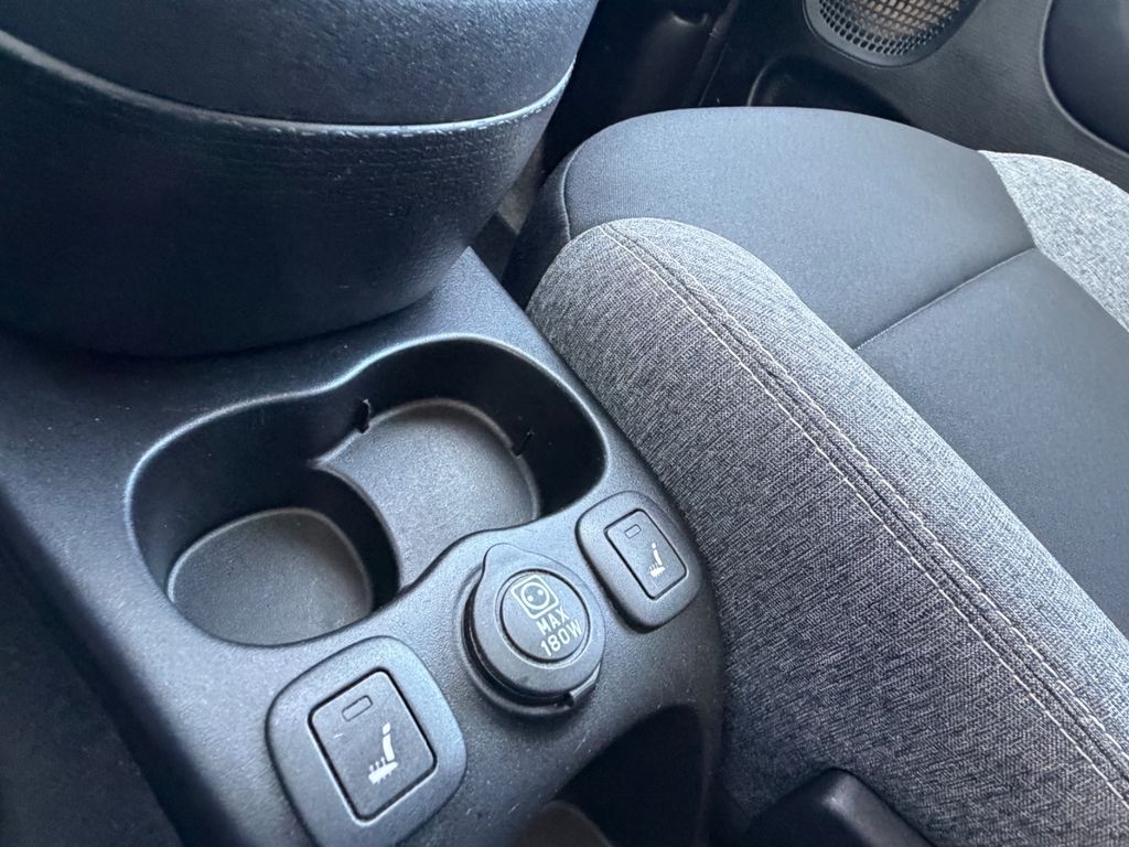 Fiat Panda 2021 г. Белый, пробег 44242 км