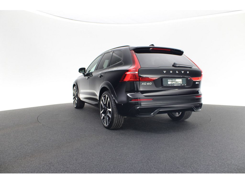 Volvo XC60 2023 г. Чёрный, пробег 43626 км
