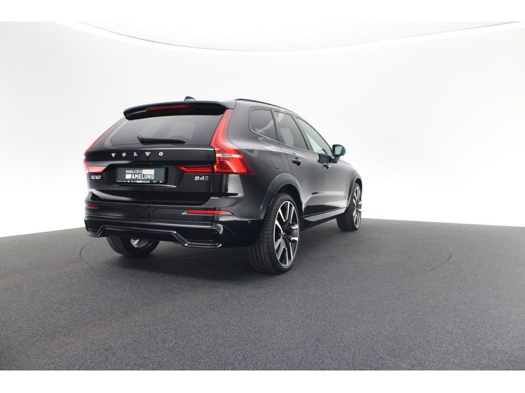Volvo XC60 2023 г. Чёрный, пробег 43626 км