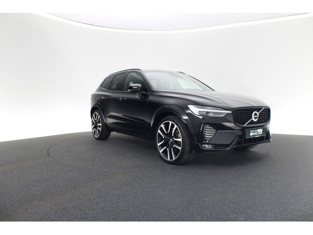 Volvo XC60 2023 г. Чёрный, пробег 43626 км