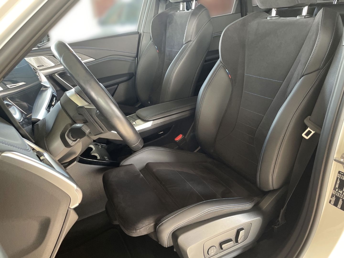 BMW X1 2023 г. Белый, пробег 38805 км