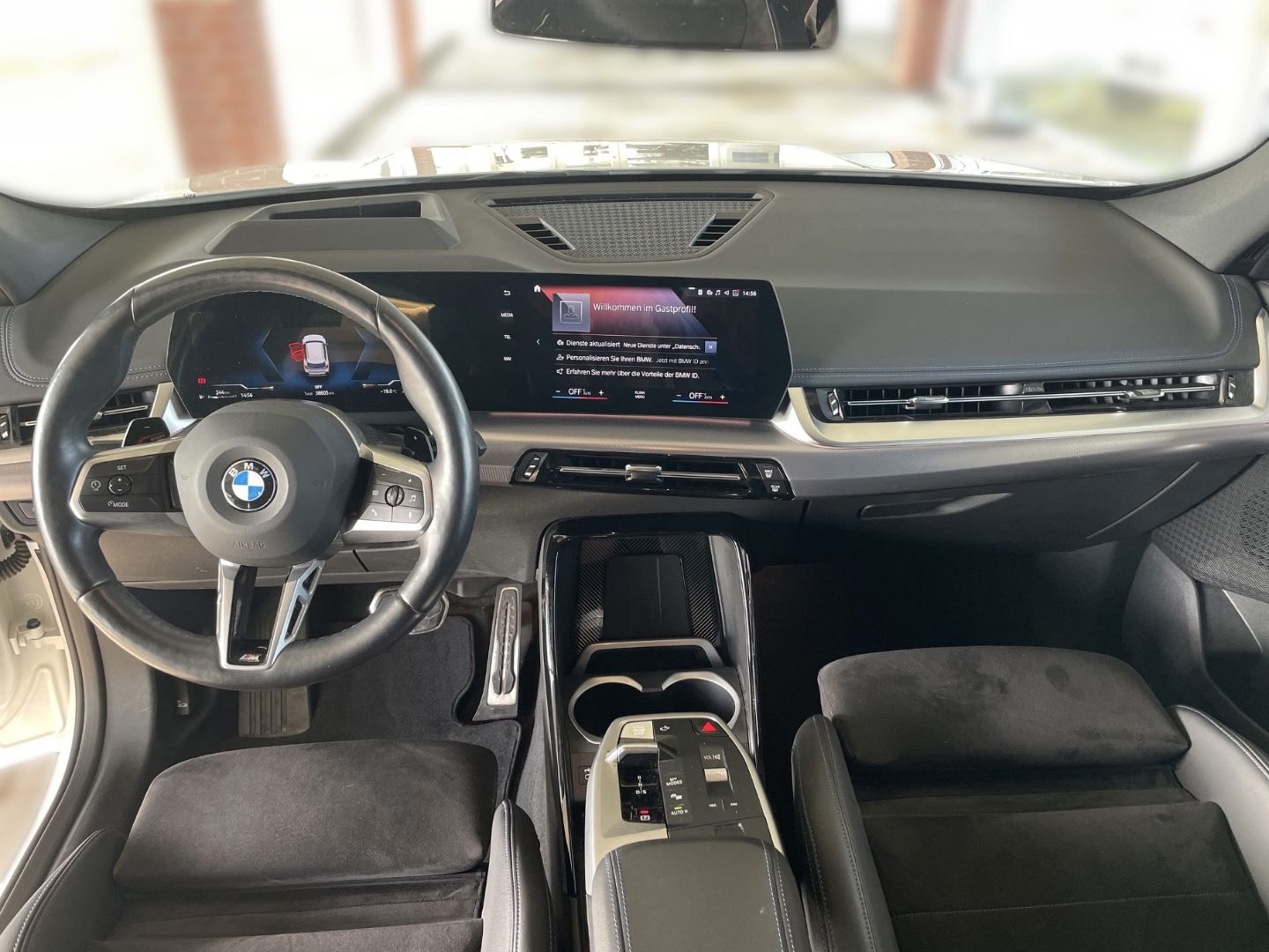 BMW X1 2023 г. Белый, пробег 38805 км
