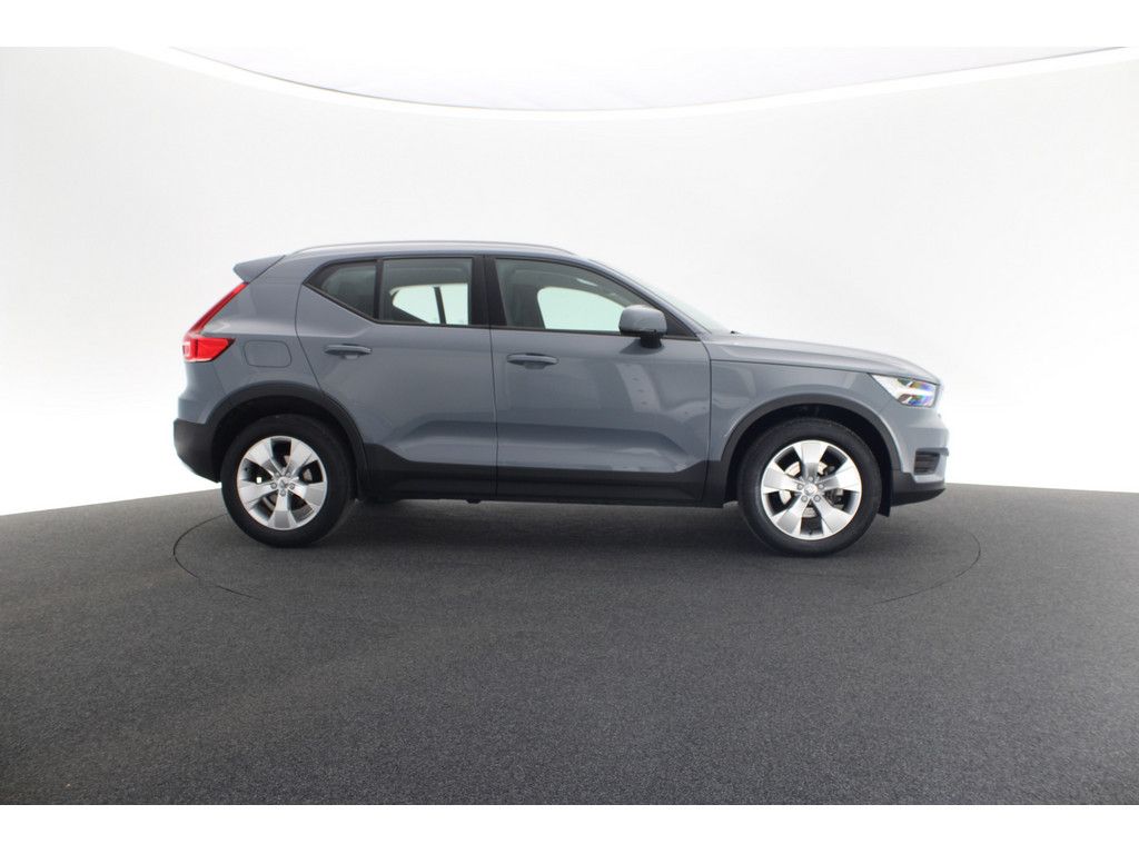 Volvo XC40 2021 г. Серый, пробег 46844 км