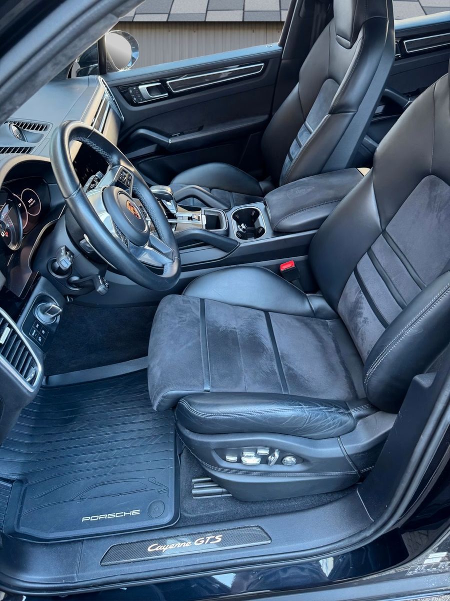 Porsche Cayenne 2022 г. Чёрный, пробег 47200 км