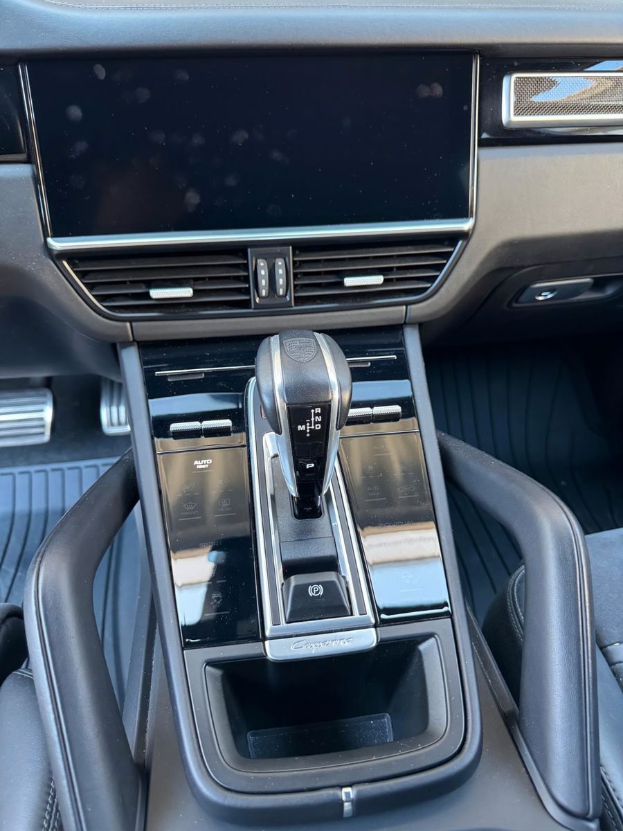 Porsche Cayenne 2022 г. Чёрный, пробег 47200 км