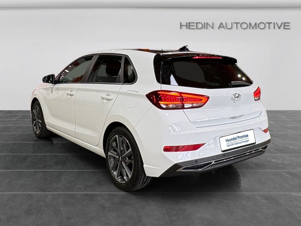 Hyundai i30 2021 г. Белый, пробег 36818 км