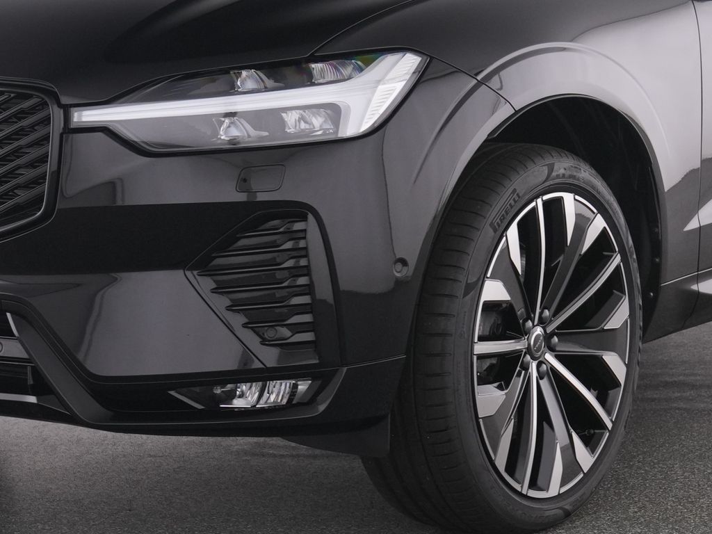 Volvo XC60 2025 г. Чёрный, пробег 30220 км