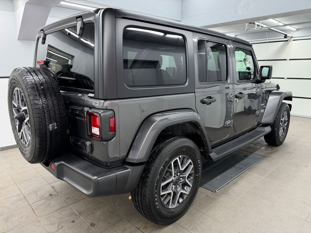 Jeep Wrangler 2023 г. Серый, пробег 47697 км