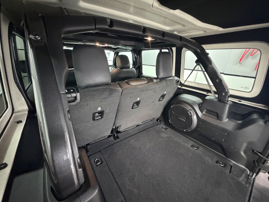 Jeep Wrangler 2023 г. Серый, пробег 47697 км