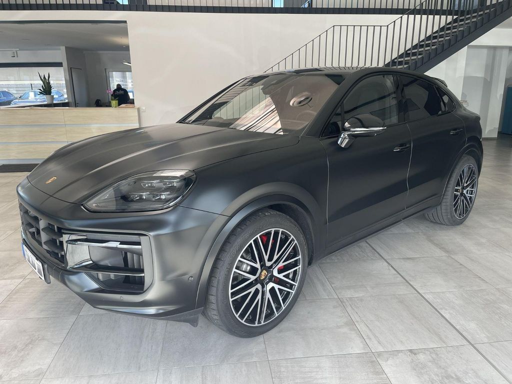 Porsche Cayenne 2024 г. Чёрный, пробег 5000 км