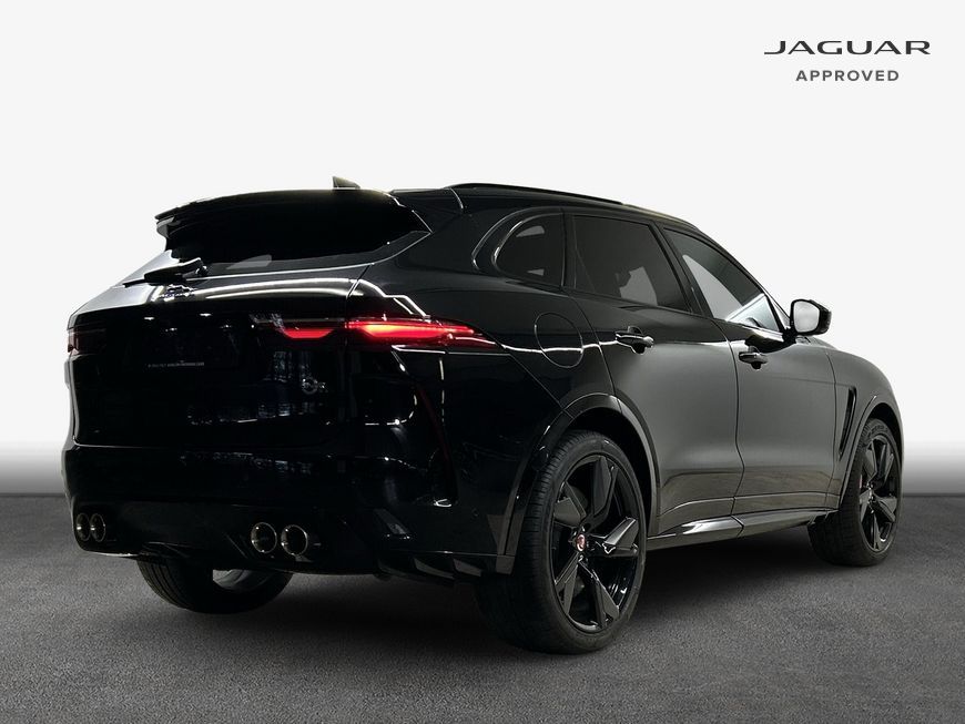 Jaguar F-Pace 2023 г. Чёрный, пробег 30132 км