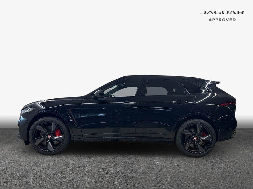 Jaguar F-Pace 2023 г. Чёрный, пробег 30132 км