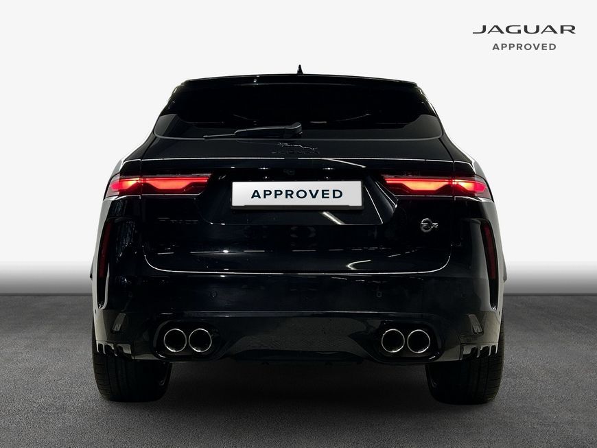 Jaguar F-Pace 2023 г. Чёрный, пробег 30132 км