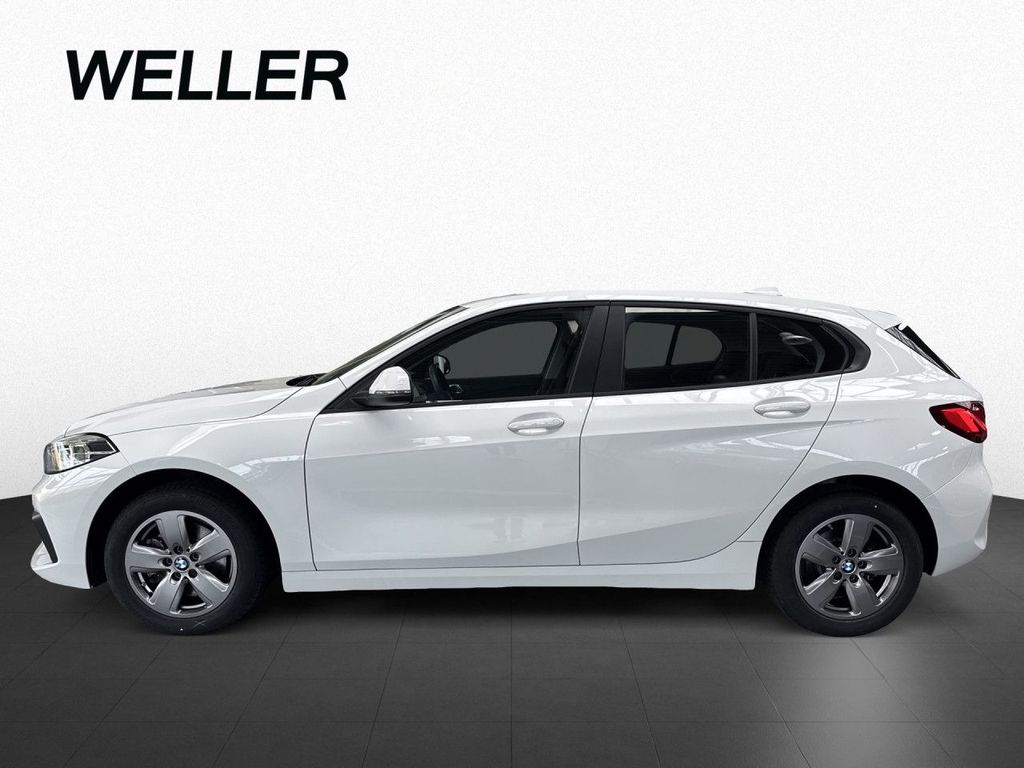 BMW 118 2023 г. Белый, пробег 43649 км