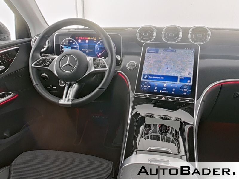 Mercedes-Benz GLC 220 2025 г. Чёрный, пробег 32850 км