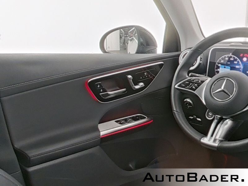 Mercedes-Benz GLC 220 2025 г. Чёрный, пробег 32850 км