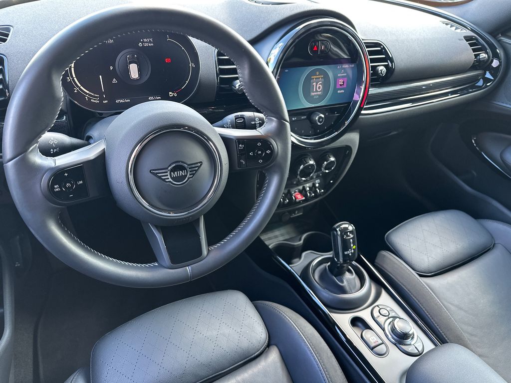 Mini COOPER S CLUBMAN 2023 г. Серебристый, пробег 46750 км