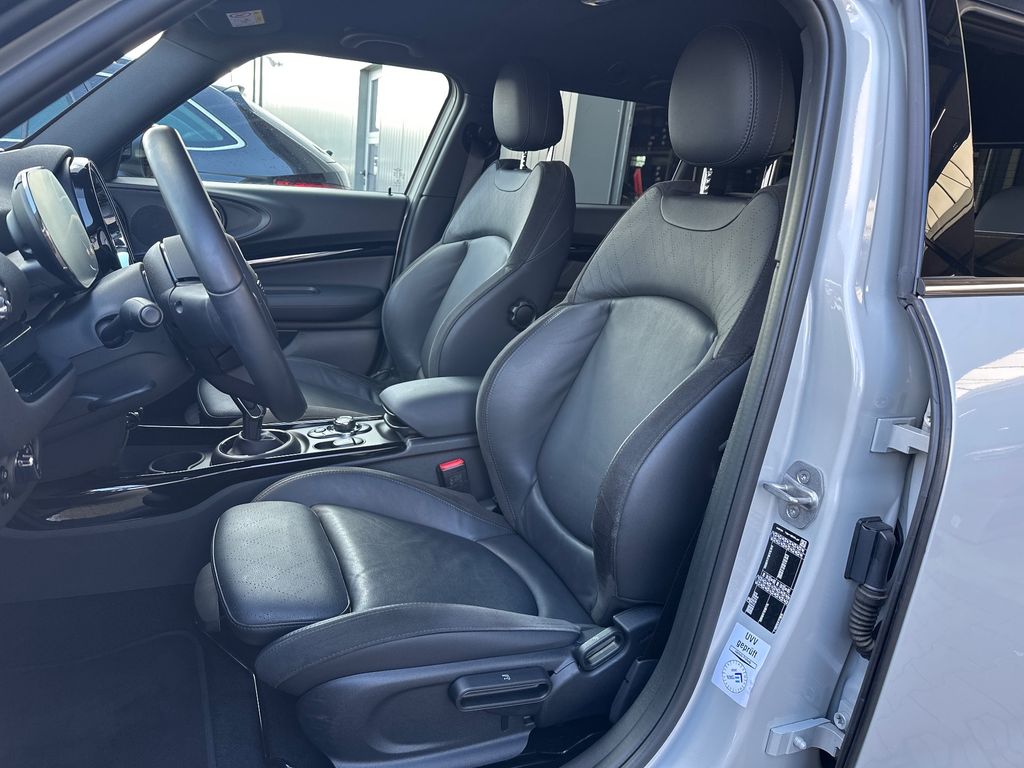 Mini COOPER S CLUBMAN 2023 г. Серебристый, пробег 46750 км