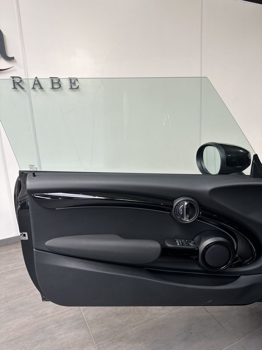 Mini JOHN COOPER WORKS 2022 г. Чёрный, пробег 59750 км